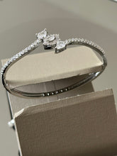 Elegant Openable Silver AD Stone Bracelet – Snake Design