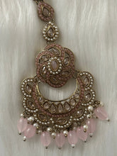 Elegant Uncut Kundan Earrings with Tikka Set