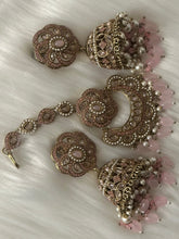 Elegant Uncut Kundan Earrings with Tikka Set