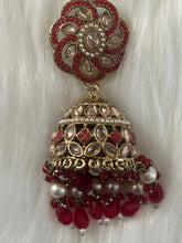 Elegant Uncut Kundan Earrings with Tikka Set