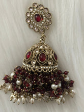 Elegant Uncut Kundan Earrings with Tikka Set