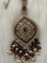 Elegant Uncut Kundan Earrings with Tikka Set