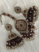 Elegant Uncut Kundan Earrings with Tikka Set