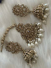 Beautiful Earrings with Tikka Set