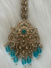 Beautiful Earrings with Tikka Set