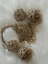 Beautiful Earrings with Tikka Set