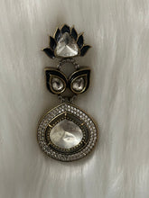 Tyani Kundan AD Earrings