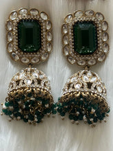 AD with Pearl Earrings