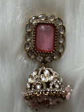 AD with Pearl Earrings