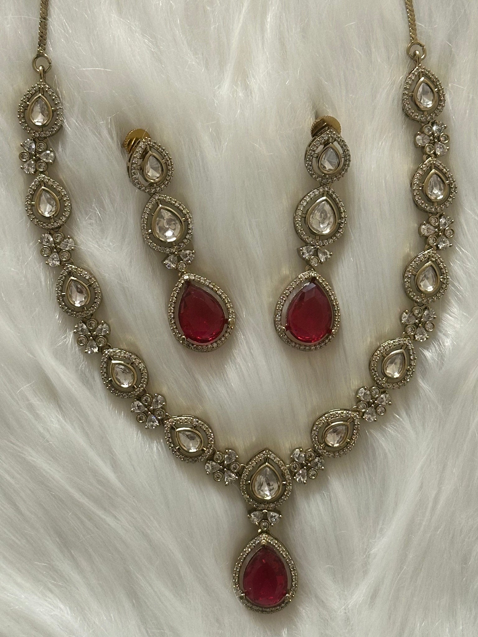 AD  Necklace Set